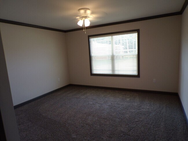 Foto del edificio - Shady Oak Apartments, Lowe Drive, Enterpri...