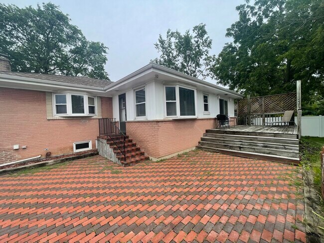 Foto del edificio - 2145 Beechnut Rd