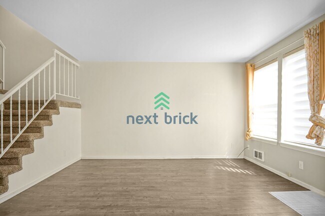 Foto del edificio - Welcome to this charming 2 bedroom, 2.5 bathroom townhouse in Bothell.