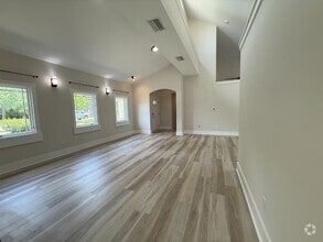 Building Photo - 5432 Grove Ave