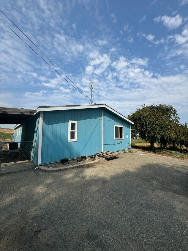 Primary Photo - Non-Refundable & Security Deposit Total: $...