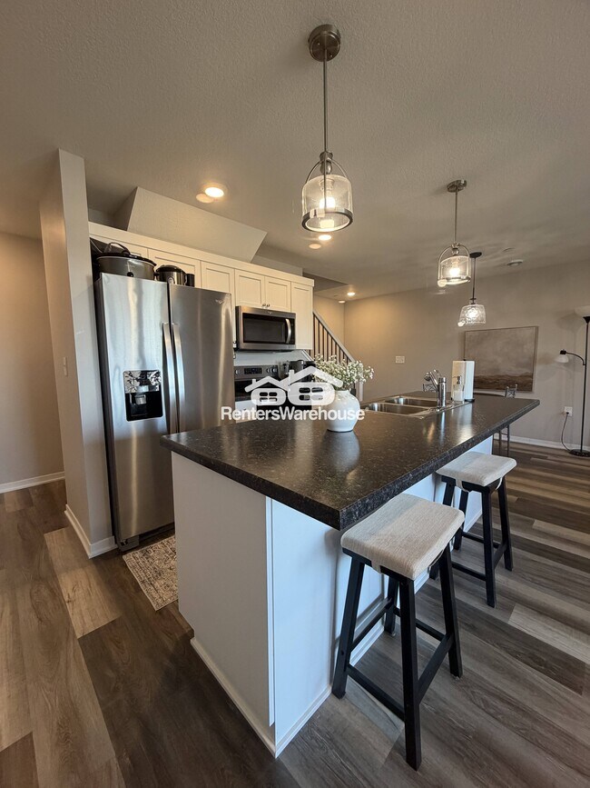 Foto del edificio - 642 Shardlow Ln NE