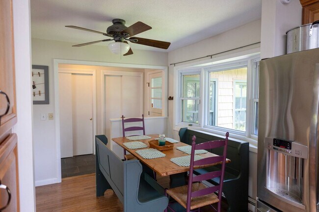 Building Photo - 18 Pinewood Shores