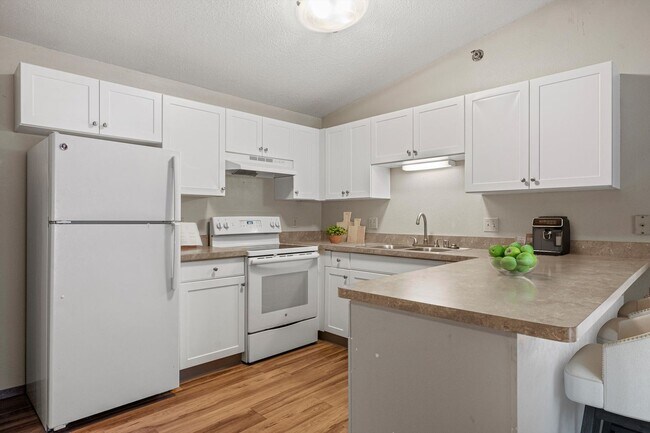 Foto del interior - Maple Creek Associates, LLC
