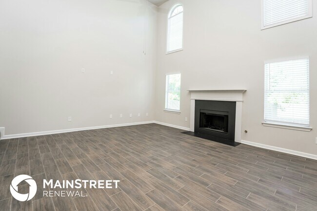Foto del edificio - 4547 Carriage Park Dr