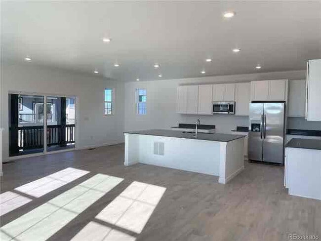 Photo - 1919 S Fultondale Wy House