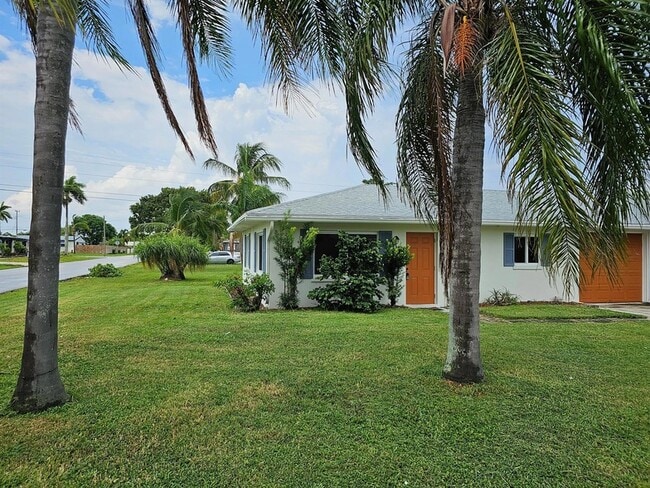 Photo - 145 SW 8th Ave Townhome