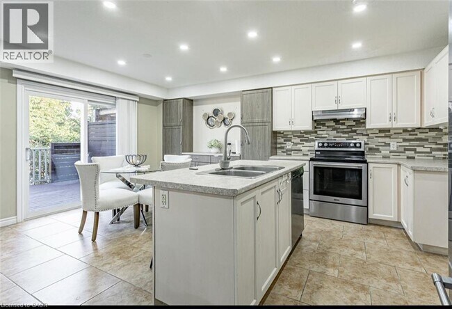 Photo du bâtiment - 13 Ridgewood Ct