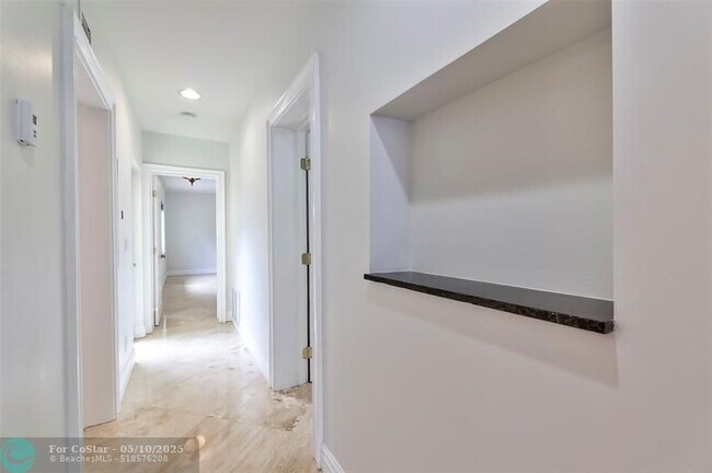 Building Photo - 3322 NE 18th St