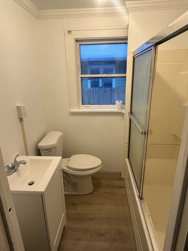 bathroom - 321 Glen Rd