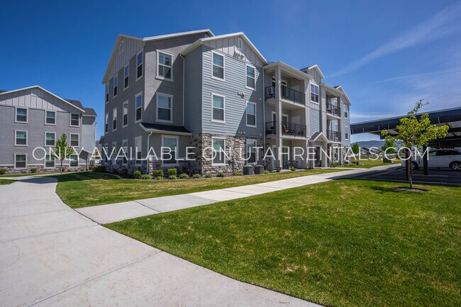 Building Photo - 1128 S 820 E
