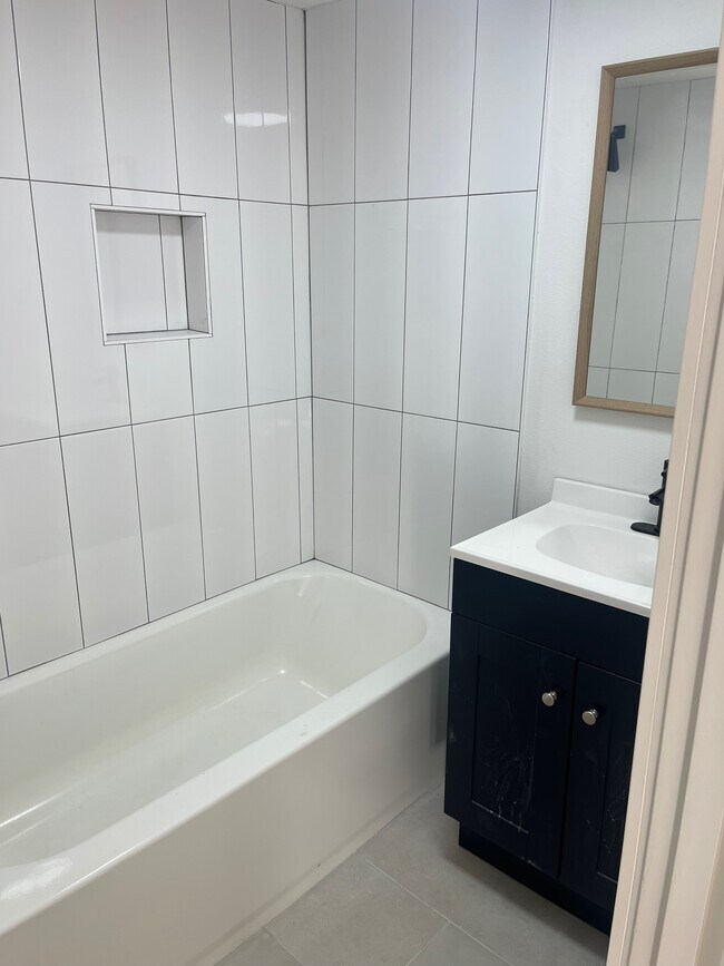 Baño en cada dormitorio - 636 NE Prescott St