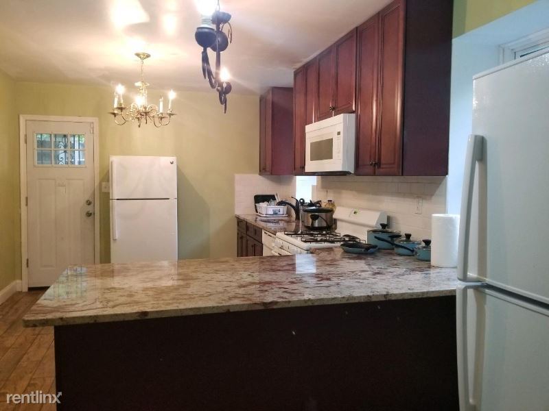Foto principal - 7 br, 4 bath House - 2207 N 52nd St