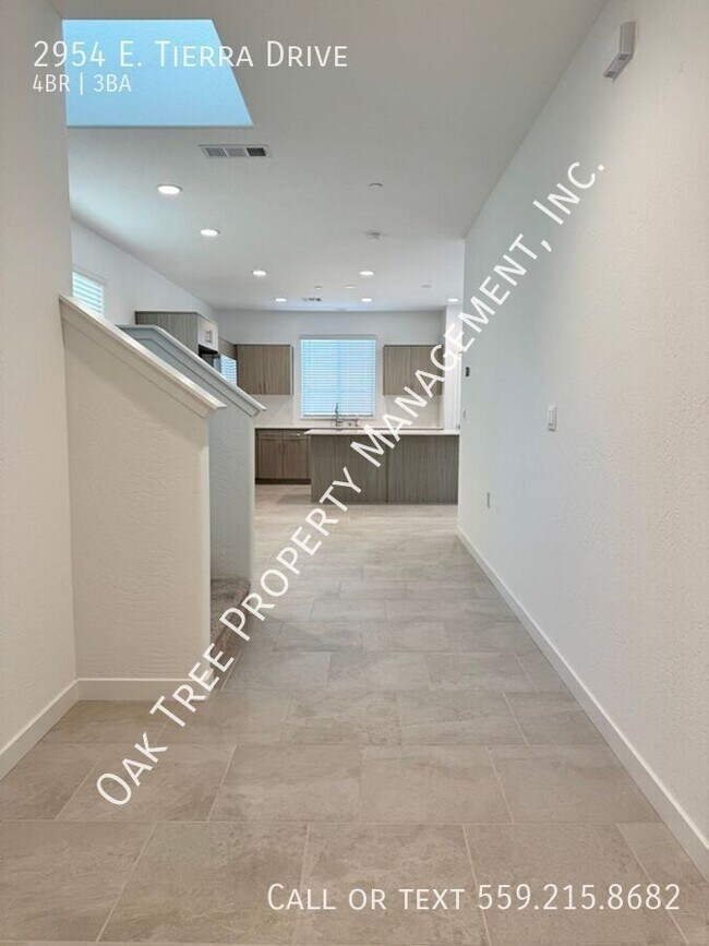Building Photo - 2954 E Tierra Dr