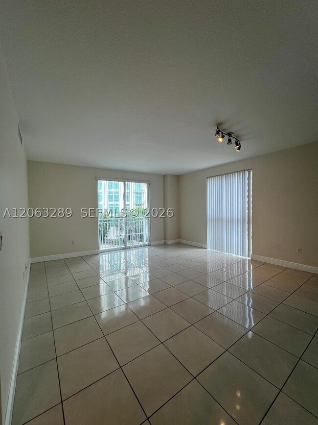 Building Photo - 7275 SW 90th St