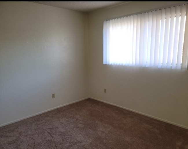 Foto del edificio - 15523 Barranca Way