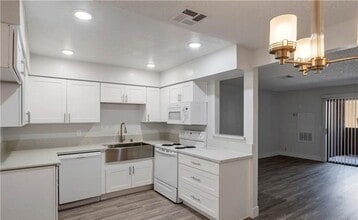 Building Photo - 3151 N Soaring Gulls Dr