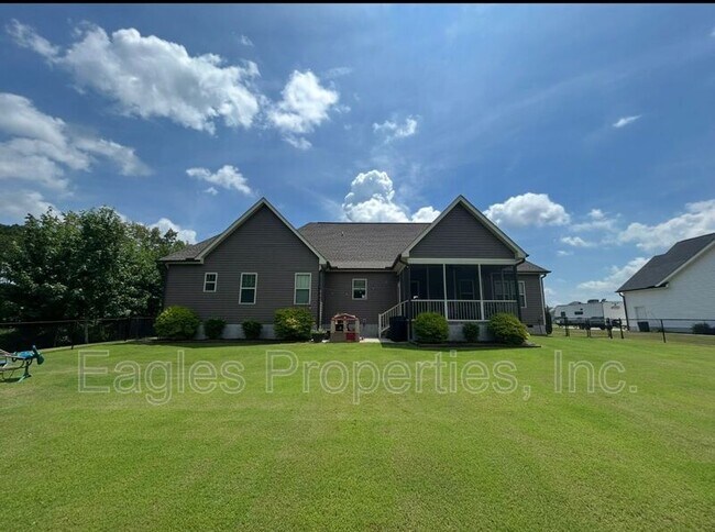 Foto del edificio - 205 Coffman Dr