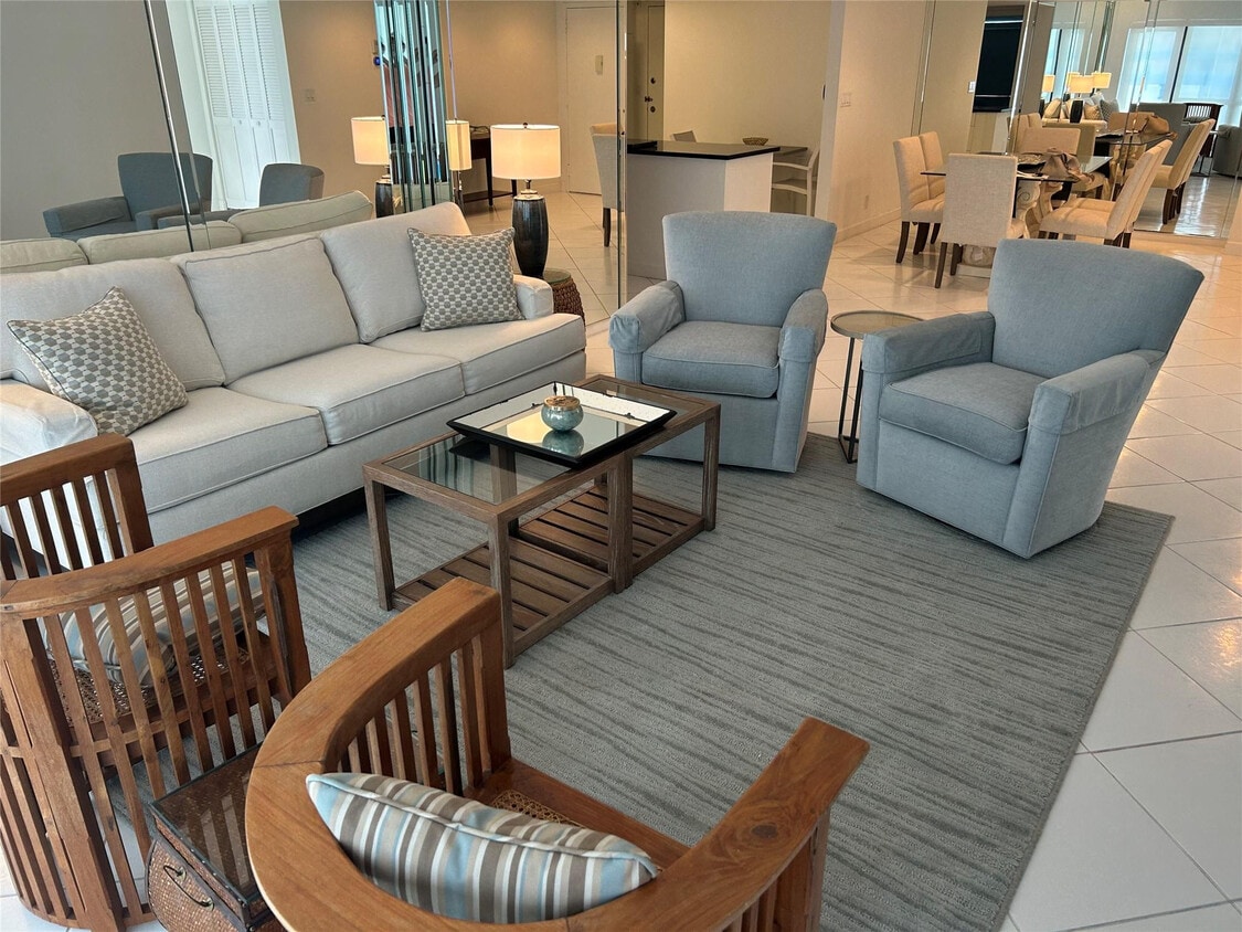 Foto principal - 5100 N Ocean Blvd