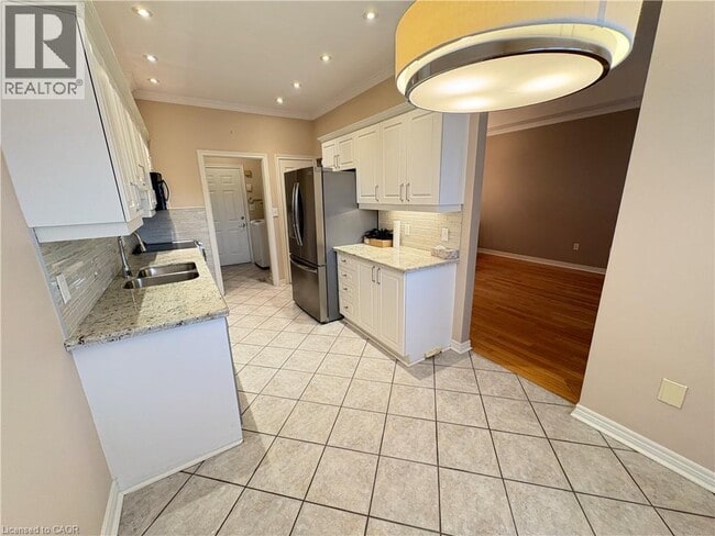 Building Photo - 88 Northernbreeze St