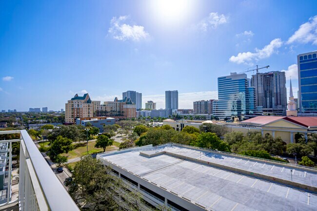 Foto del edificio - 313 NE 2nd St