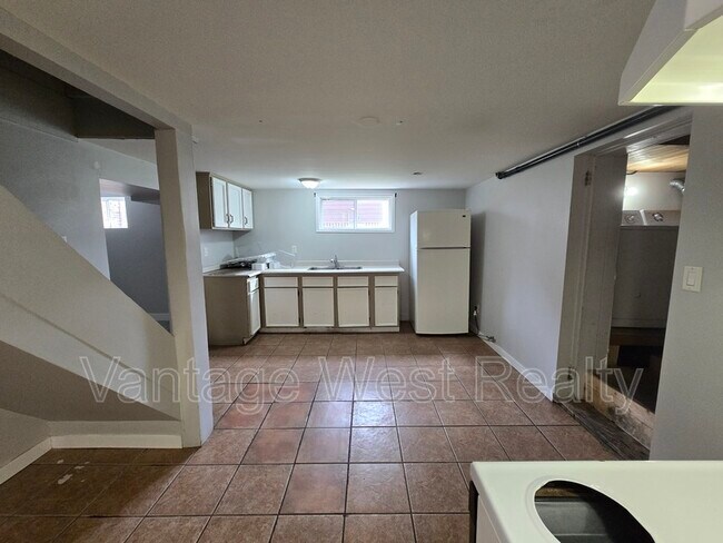 Photo du bâtiment - 320 Rutland Rd S