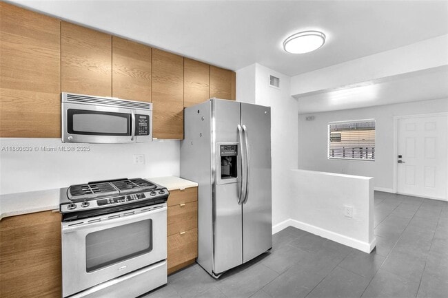 Building Photo - 3265 Virginia St