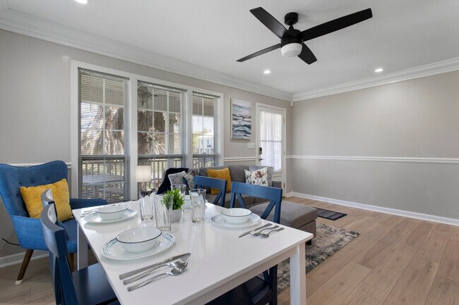 Foto del edificio - 426 Russell Ave