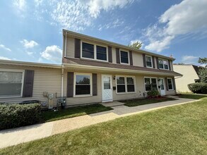Building Photo - 1781 Queensbury Cir