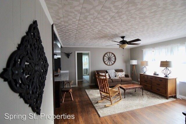 Building Photo - 4 br, 1.5 bath House - 75 Vincent Ave