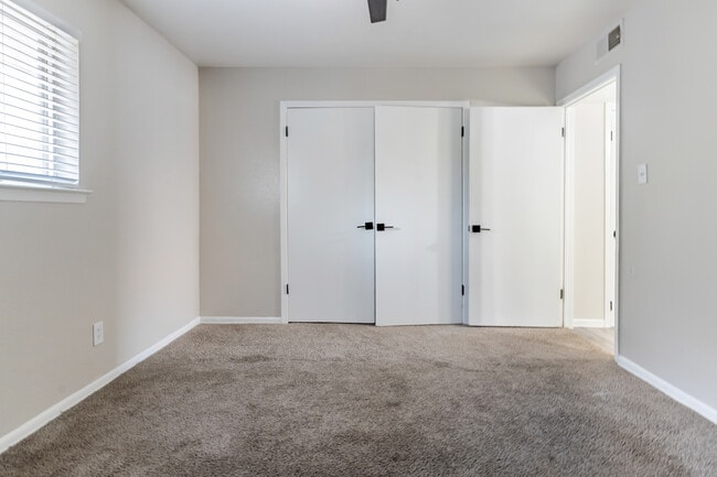 Building Photo - Tuscany Square Apartments