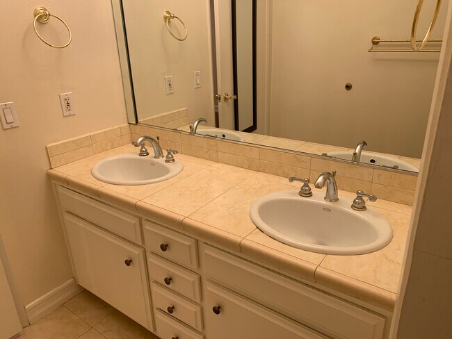 Foto del edificio - 14572 Dickens St