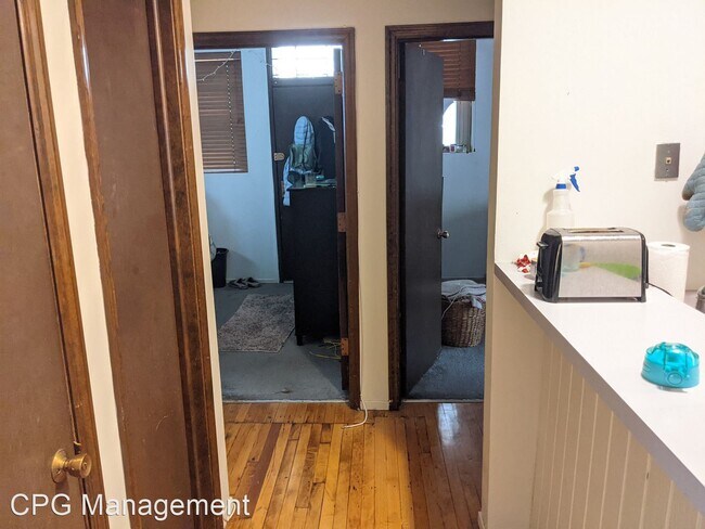 Building Photo - 2 br, 1 bath House - 454 W Wrightwood #3C