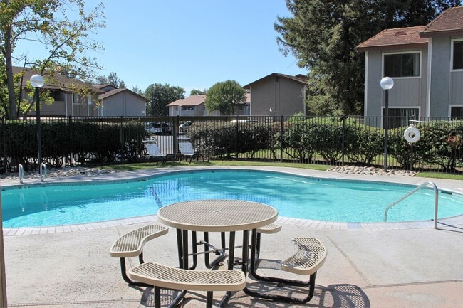 Building Photo - Hurry in and ask about our limited Specials!!