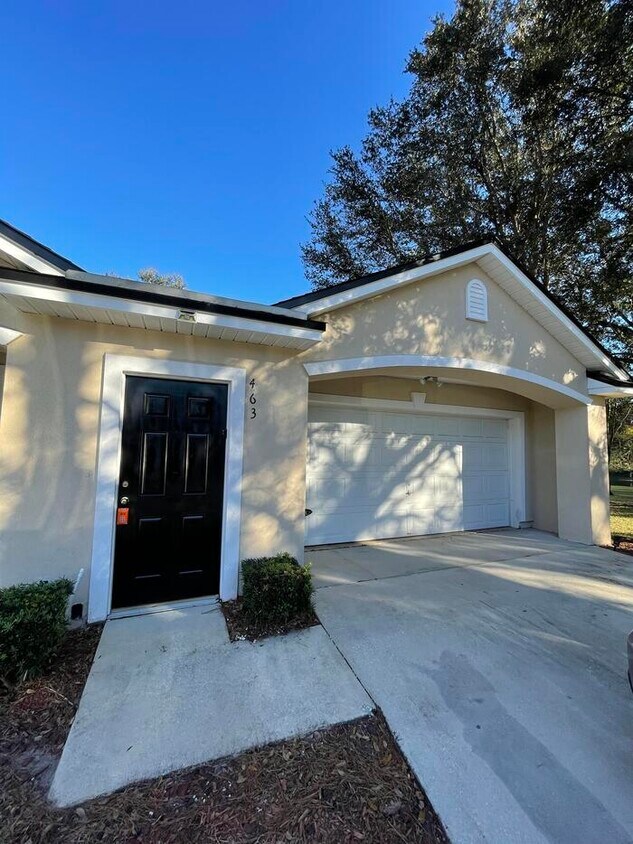 Foto principal - 463 Sherwood Oaks Dr