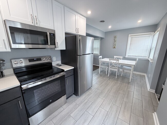 Foto del edificio - 1366 Baychester Ave