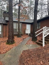 Building Photo - 4826 Hollenden Dr