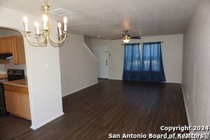 Foto del edificio - 8518 Morning Grove