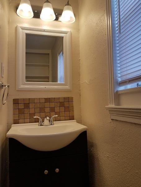 Building Photo - Great 2 bedroom home
