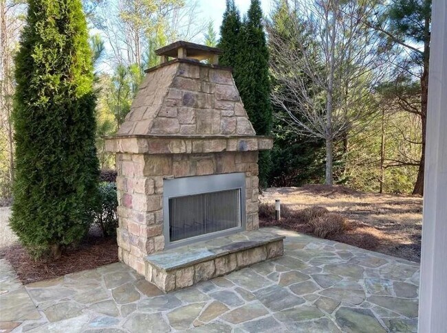 Building Photo - 1030 Delo Ln