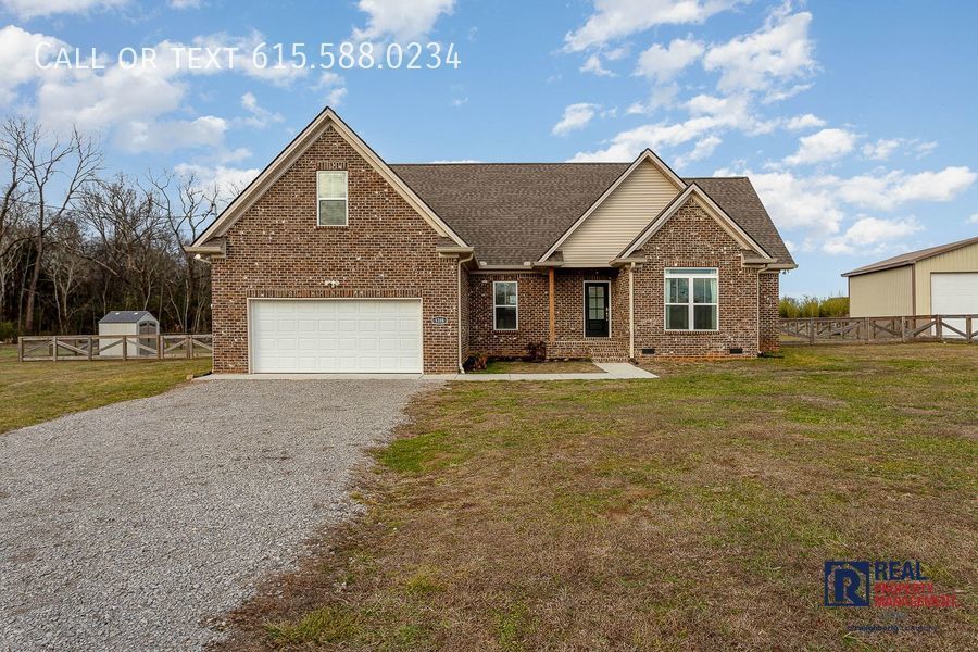 Primary Photo - 3BR/2BA Ranch on 1 acre with Fenced Yard a...