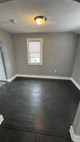 Building Photo - 15608 Wabash St