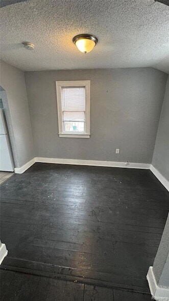 Foto del edificio - 15608 Wabash St