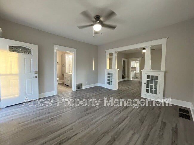 Building Photo - 1201 Charleston St