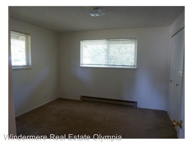 Building Photo - 514 1/2 Burke Ct