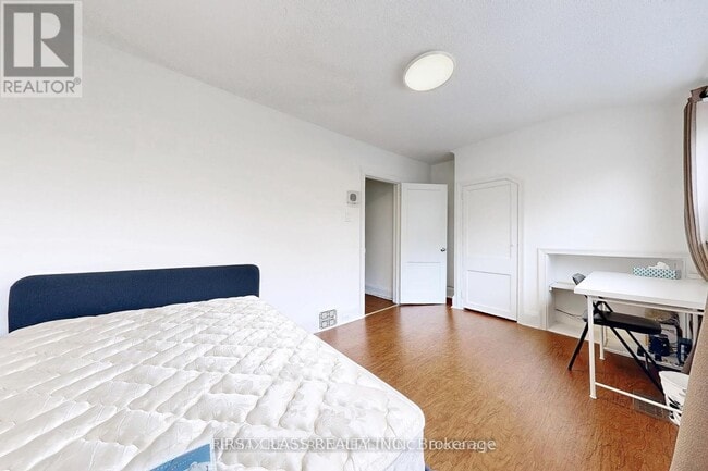 Building Photo - 97 Bude St