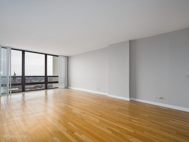 Foto del edificio - 1636 N Wells St