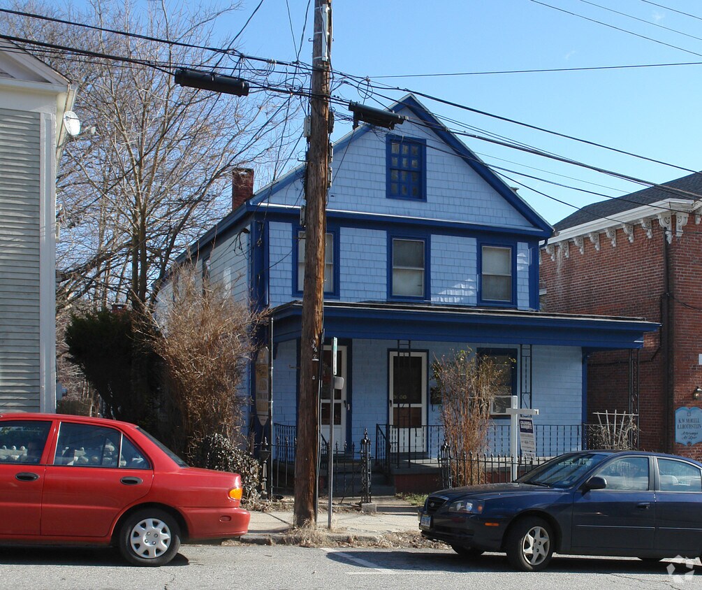 125 Broadway, Norwich, CT 06360 Apartments in Norwich, CT