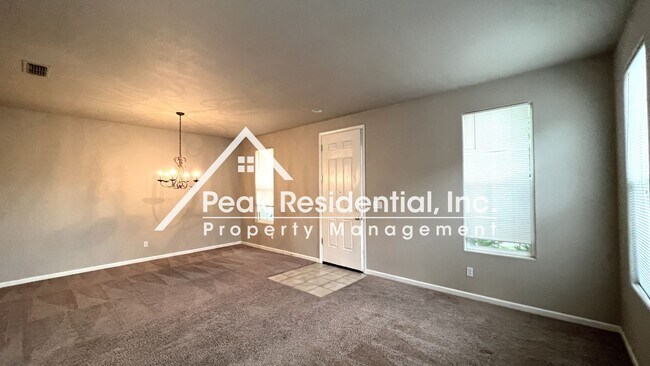 Foto del edificio - Spacious Elk Grove 3bd/2ba Home with 2 Car...