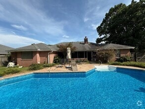 Building Photo - 4444 Southminster Cir